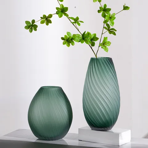 Modern Gradient Green Glass Vase Spiral Texture Tabletop Flower Arrangement Home Decor Living Room Decorative Vase