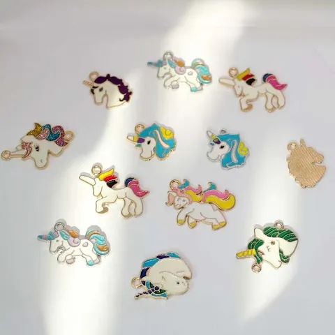 Alliage Dessin Animé Licorne Breloques Émail Mignon Poney Pendentifs Pour DIY Bracelet Collier Porte-Clés Artisanat Fabrication Fournitures Bijoux Accessori