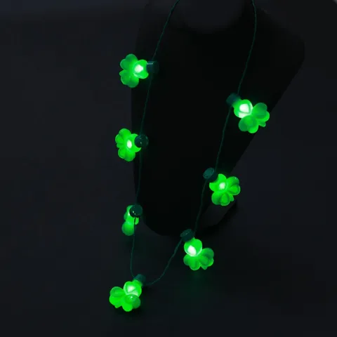 Grüne Kleeblatt LED Leuchtende Halskette St Patrick Day Festliche Glow Clover Halskette Kunststoff Party Halskette Schmuck