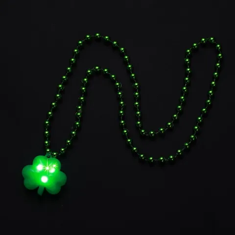 LED St Patrick's Day Necklace Glowing Green Shamrock Necklace Gold Green Plastic Bead Chain Holiday Party Favors Accessory