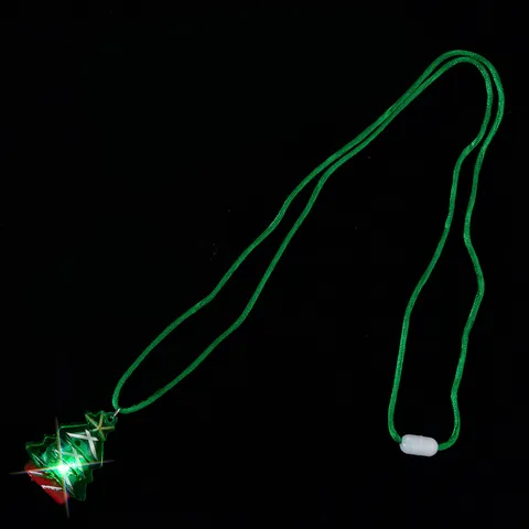 Led Leuchtende Weihnachtsbaum Anhänger Halskette Kunststoff Leuchtenden Grünen Seil Anhänger Hängende Dekoration Für Urlaub Festival Party Zubehör Requisiten