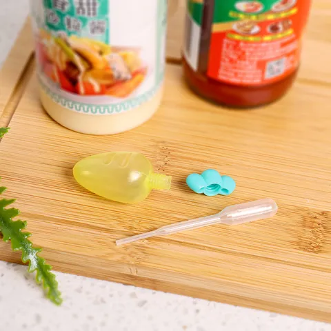Tragbare Mini Quetschsauce Flasche Süße Karottenform Kunststoff Gewürzspender Für Küche Reise Bento Box