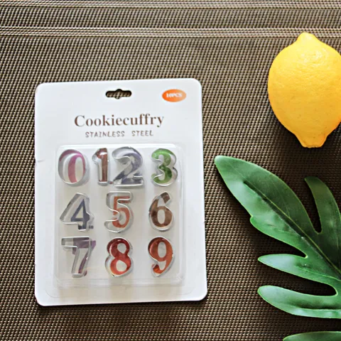 Ensemble d'Emporte-Pièces en Acier Inoxydable Alphabet Lettres et Chiffres Moules à Biscuits Fondant pour Cuisson Cuisine DIY