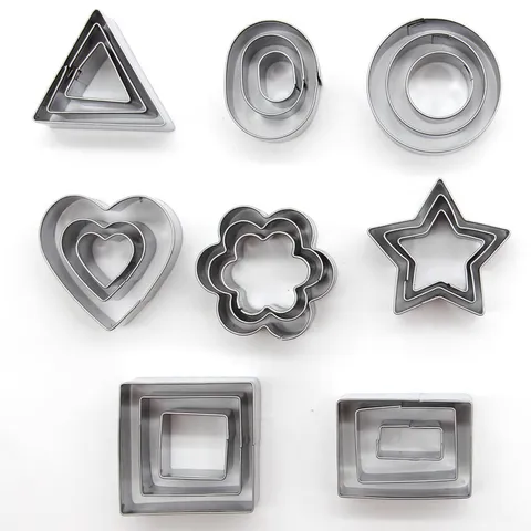 Ensemble d'Emporte-Pièces en Acier Inoxydable Moules à Biscuits en Métal Outils de Pâtisserie DIY Cœur Étoile Fleur Cuisine