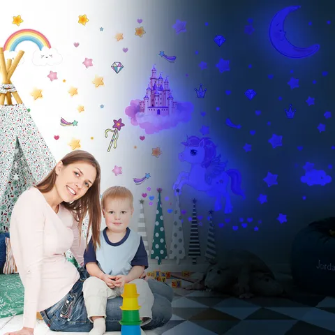 Stickers Muraux Lumineux Château Licorne Arc-en-Ciel Chambre Enfant Étoiles Cœurs Fluorescents Décoration Maison