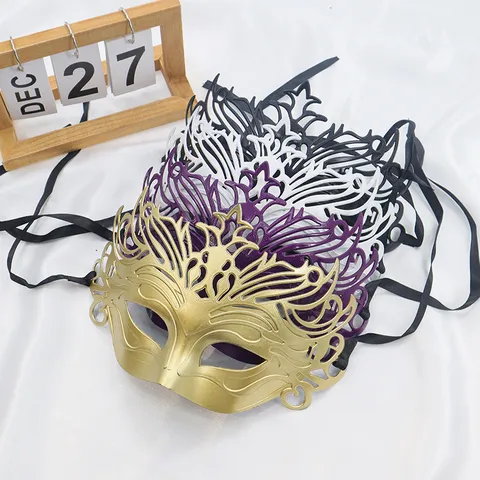Vintage Plástico Corona Calado Mascarada Máscara Pintado con Spray Media Cara Ojo Máscara Para Halloween Disfraz Cosplay Fiesta Disfraz Baile Unisex