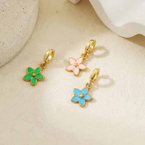 Ciondoli a Forma di Fiore in Acciaio Inossidabile Smaltato Ciondoli Colorati a Margherita Con Chiusura in Rame per Creazione Gioielli DIY