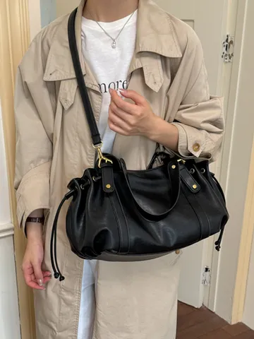 Borsa Tote Casual in Pelle PU da Donna Borsa a Tracolla in Morbida Pelle Commute con Ciondolo Nappa