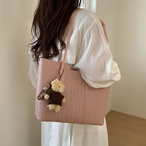 Borsa Tote Intrecciata in Pelle PU di Grande Capacità da Donna Borsa a Spalla Casual da Lavoro con Ciondolo Orsetto