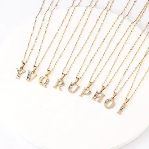 Collana con Ciondolo Alfabeto Iniziale Maiuscola in Acciaio Inossidabile con Strass Minimalista Catena con Lettera Placcata in Oro Sottovuoto Gioielli di Moda