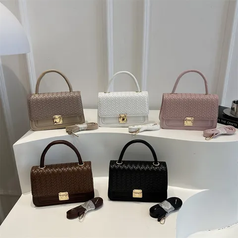 Borsa a Tracolla Quadrata Intrecciata da Donna Semplice Borsa a Spalla in Pelle PU Tracolla Larga Fibbia in Metallo Oro