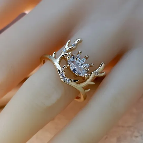 Bague Mignonne De Forme De Bois De Cerf Style Européen Et Américain Cuivre Zirconia Plaqué Or Mode Femmes Bijoux Bague De Doigt Cadeau