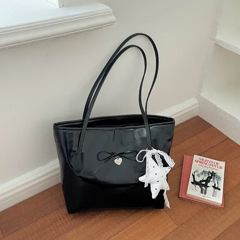 Sac Seau en Cuir Huilé Vintage pour Femmes Mode Nœud Cœur Étoile Charme Sac à Épaule Sac à Main Bandoulière Polyvalent