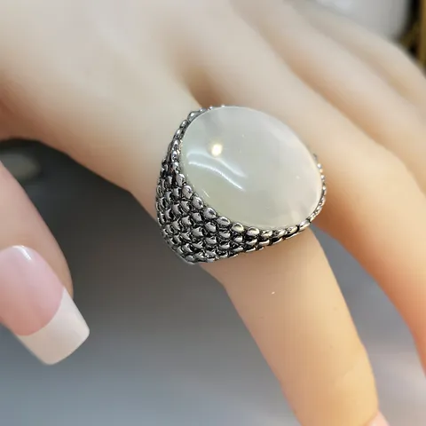 Vintage Alloy Oval Artificial Moonstone Ring For Women Antique Silver Carved Open Adjustable Statement Finger Ring Bohemian Jewelry