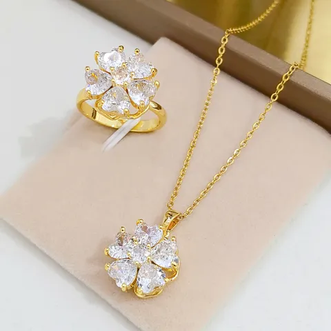 Lussuoso Set di Gioielli con Fiori in Zirconia di Rame per Donna Collana con Ciondolo Floreale Rotante Galvanizzato Anello Aperto Accessorio Moda per Banchetti