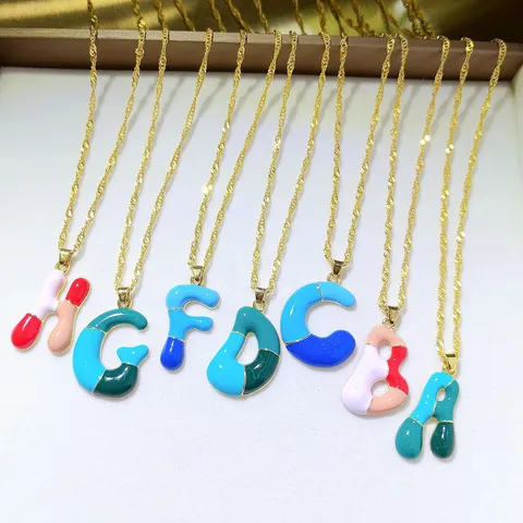 Collana a Capsula con Alfabeto in Rame Galvanizzato di Moda Ciondolo con Lettere Inglesi in Smalto Multicolore Catena a Clavicola Gioielli da Donna Uomo