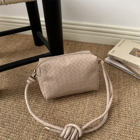 Womens Woven Leather Crossbody Bag Minimalist Stylish Shoulder Bag Casual Small Square Handbag With Knot Strap