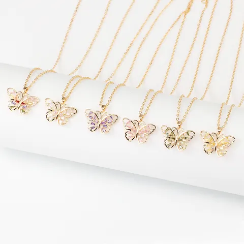 Moda Rame Zirconia Farfalla Ciondolo Collana Elegante Catena della Clavicola Svuotata Choker Minimalista Gioielli Per Donne Regalo