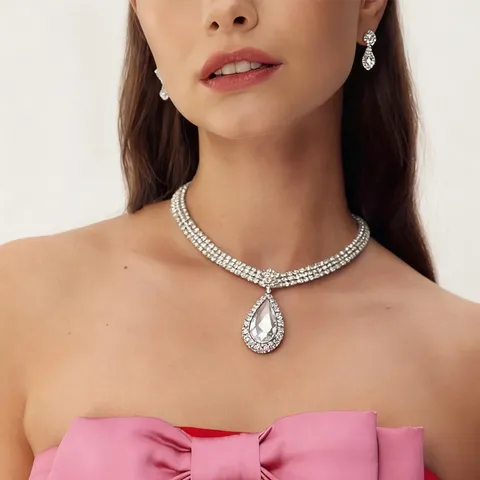 Luxus Legierung Strass Herz Anhänger Halskette Glänzende Kristall Schlüsselbein Kette Galvanisierte Abendparty Geschenk Elegante Halsketten Für Damen Schmuck