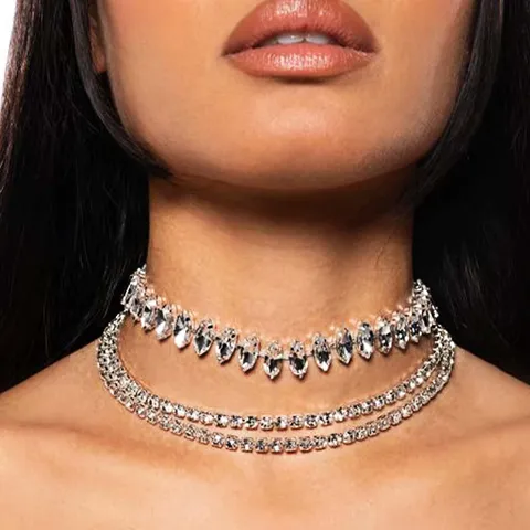 Luxueux Collier Ras du Cou Superposé en Strass en Alliage pour Femmes Pendentif Goutte d'Eau Électroplaqué Accessoires de Robe Bijoux de Fête de Banquet
