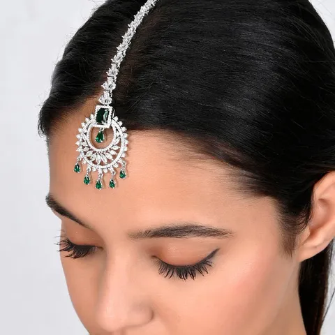 Maang Tikka Traditionnel Indien Chaîne de Front Luxe Alliage Strass Goutte d'Eau Émeraude Bijoux de Cheveux Ethniques Mariage