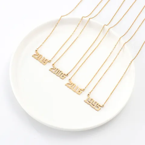 Collana con Ciondolo Anno di Nascita Gotico in Acciaio Inossidabile Collana con Catena Anno Numero di Nascita Personalizzata per Donna Uomo Regalo Gioielli Compleanno