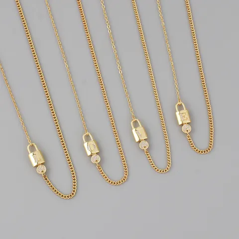 Collana Girocollo Hip Hop Euro-Americana in Rame Placcato Oro Con Strass Lettera Lucchetto e Chiave Gioielli Alla Moda da Donna