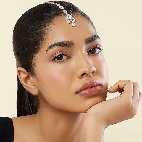 Chaîne de Front en Cœur Style Indien Bijou de Front en Strass Coiffe de Mariée pour Femmes Bijoux de Cheveux Ethniques en Alliage Or Argent