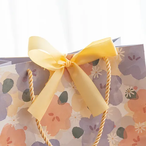 Sacs Cadeaux en Papier Haut de Gamme Avec Noeud Marquage à Chaud Design Floral Pour Fête Célébration Mariage