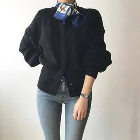 Elegante Pañuelo Cuadrado de Poliéster Satin Vintage Caballo Neck Pañuelo para el Cuello Diadema para Mujeres Viaje Diario Accesorios