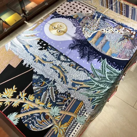 Mulberry Silk Square Scarf Luxury Printed Large Scarf For Women Silk Shawl Wrap With Hand Rolled Edge Vintage Floral Pattern Elegant Neck Scarf