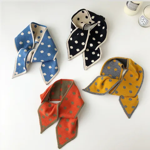 Süß Strick Bedruckt Polka Dot Herz Kleiner Schal Asymmetrisches Halstuch Warm Winter Dekorativer Halsschal Für Damen