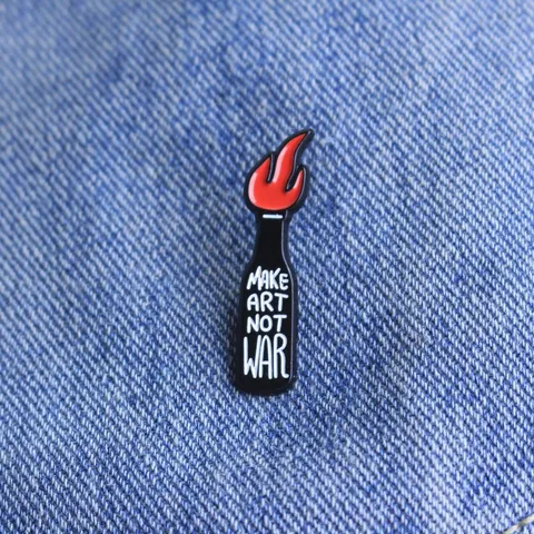 Pin de Esmalte Cóctel Molotov Anti-Guerra Make Art Not War Insignia de Aleación Broche Artístico Para Ropa Bolsos
