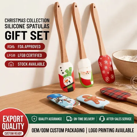Christmas Silicone Spatula With Wood Handle Heat Resistant Flexible Cream Butter Mixing Tool For Holiday Baking