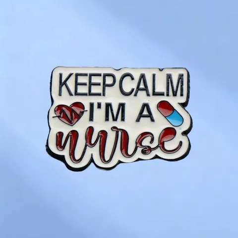 Creative Alloy Enamel Brooch Keep Calm I Am A Nurse Letter Slogan Metal Badge ECG Pill Medical Decor Lapel Pin Jewelry Gift For Hospital Nursing Workers