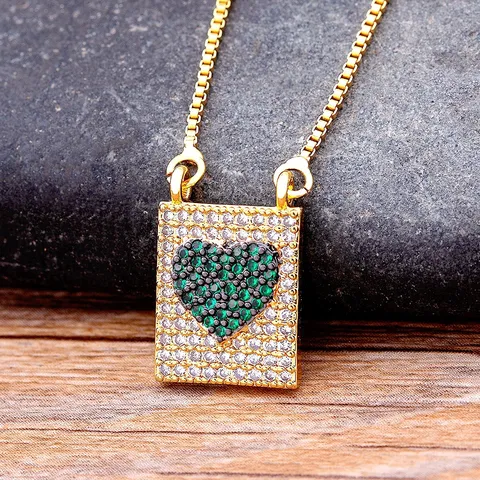 Collier Pendentif Serrure Coeur en Cuivre Plaqué Or 18K Incrusté de Zirconia Coloré Bijoux de Mode pour Femmes