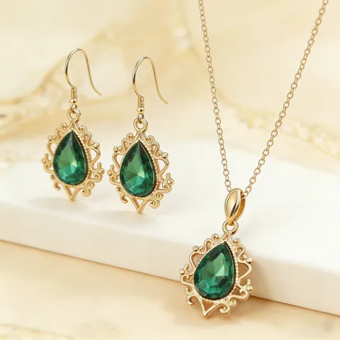 Set di Collana e Orecchini con Ciondolo a Goccia in Strass Intagliato in Stile Corte Vintage per Donna Gioielli Reali per Matrimonio Festa