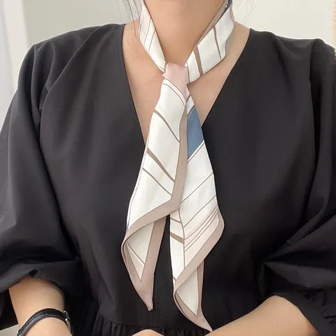 Foulard Skinny en Satin de Soie pour Femmes Mode Imprimé Géométrique Longue Bande Écharpe Chic pour Quotidien
