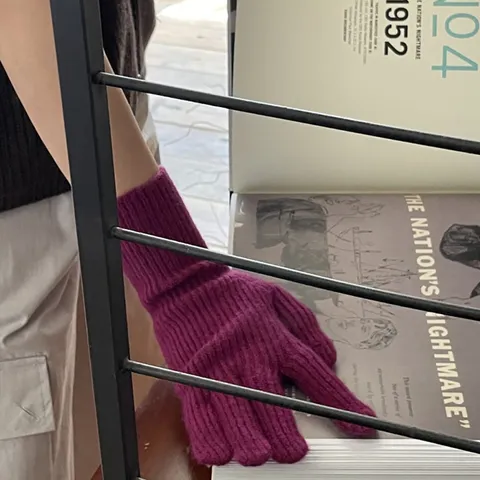 Minimalist Wool Knit Gloves Winter Warm Touchscreen Compatible Full Finger Gloves Ribbed Cuff Soft Gloves For Men Women