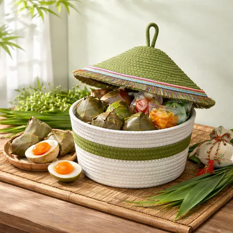 Handmade Cotton Woven Storage Basket With Natural Straw Lid Tassel Fringe Ethnic Style Round Gift Basket For Home Organization