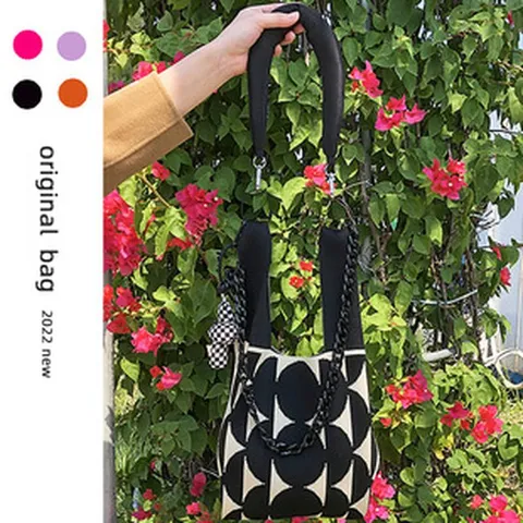 Handgemachte Gestrickte Polyester Umhängetasche Für Damen Geometrische Gewebte Umhängetasche Mode Lässige Kette Handtasche