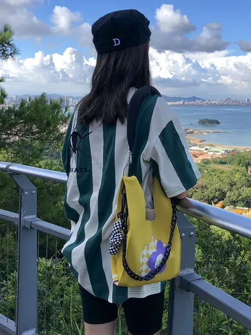Sac Cabas Tricoté à la Main Design Original pour Femmes Style Japonais Coréen Dessin Animé Fleur Ours Mini Sac à Main Avec Chaîne