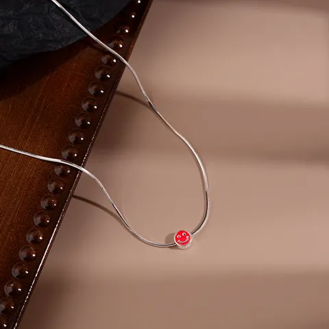 Nuova Collana Estiva con Perline a Faccina Sorridente in Smalto Arcobaleno per Donna Stile Ins Semplice Catena da Clavicola Gioielli