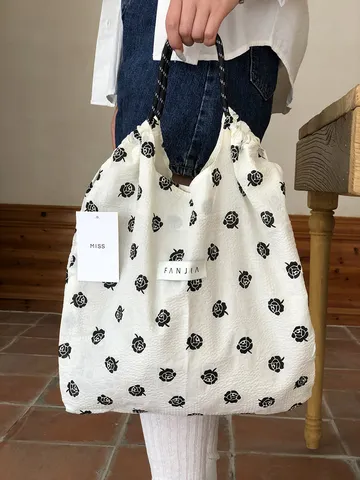 Damen Leinwand Kordelzug Tragetasche Blumendruck Koreanischer Ins Stil Picknick Urlaub Handtasche Süß Drucken Studentenbeutel