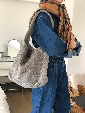 Women Woolen Tote Bag Large Capacity Shoulder Bag Minimalist Soft Fabric Shopping Purse Cozy Winter Underarm Bag Travel Commute Handbag