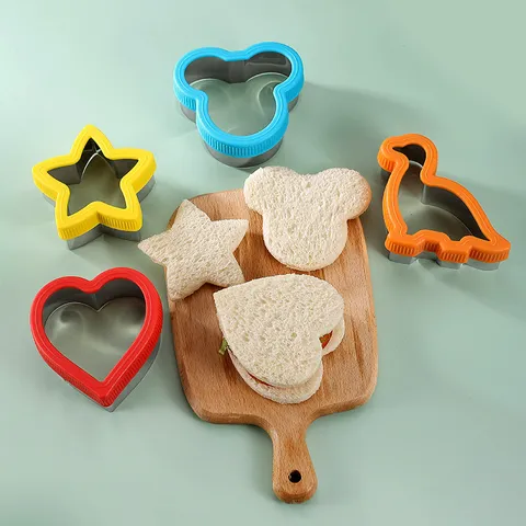 Stainless Steel Sandwich Cutter Mold Set Cartoon Shape Cookie Baking Mold With Hand Guard For Bread Fruit