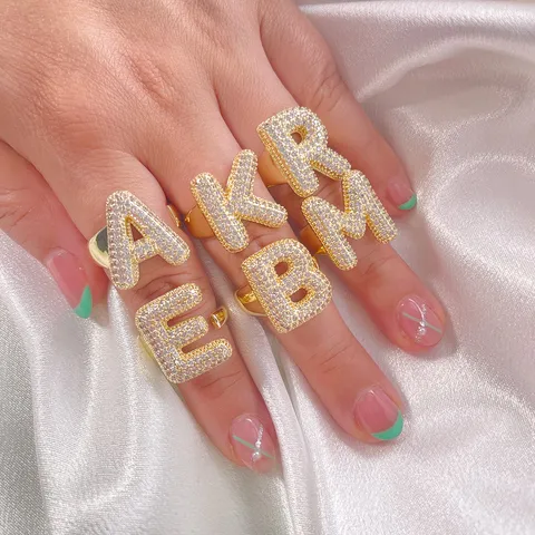 Kupfer Mikro Eingelegter Strass Anfangsbuchstabe Offener Verstellbarer Ring Für Damen Personalisierter Voll Diamant Modeschmuck Geschenk