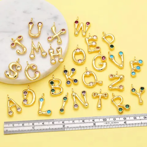 Minimalistische Koperen Micro-Ingelegde Zirkonia Traanvormige Initialen Letters Hanger DIY Gepersonaliseerde Mode Sieraden Bedel