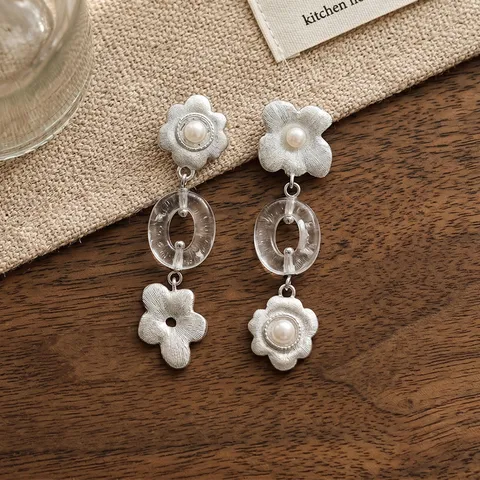 Orecchini a Bottone in Cristallo Bianco Naturale da Donna Lussuosi Orecchini a Pendente Lungo in Rame Placcato Argento di Alta Qualità con Perle Artificiali e Strass
