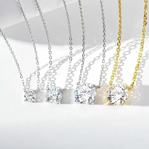925 Sterling Silver Four-Prong Solitaire Pendant Necklace For Women Classic D Color Moissanite Rhinestone Clavicle Chain Jewelry Gift